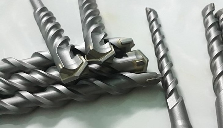 Mũi khoan có độ cứng vượt trội, khả năng chịu lực tốt hoàn toàn có thể khoan được trên các vật liệu kim loại như sắt, inox, thép…