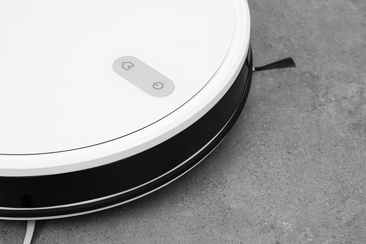 Robot trang bị nhiều tiện ích đa dạng giúp hỗ trợ việc dọn dẹp, vệ sinh thêm nhanh chóng, dễ dàng
