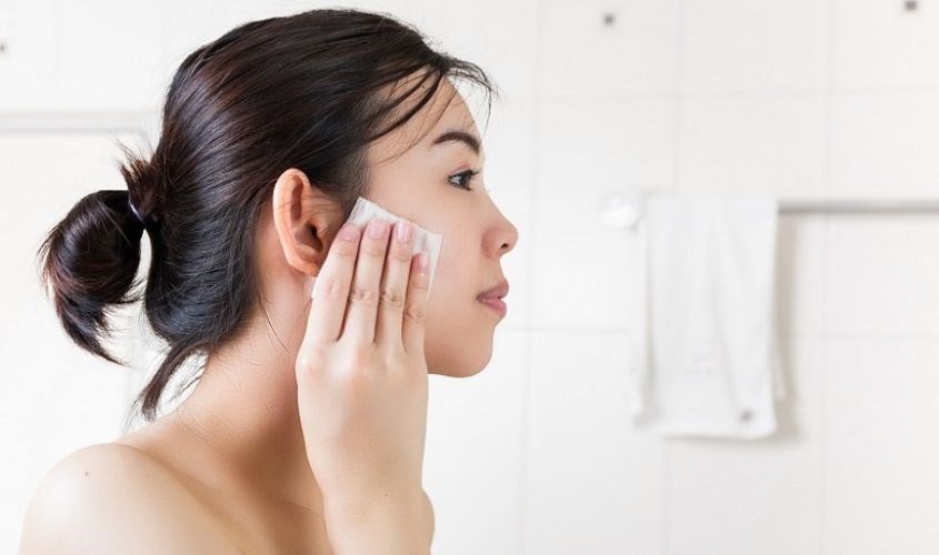 Tẩy trang đúng cách để có làn da mịn màng, chắc khỏe