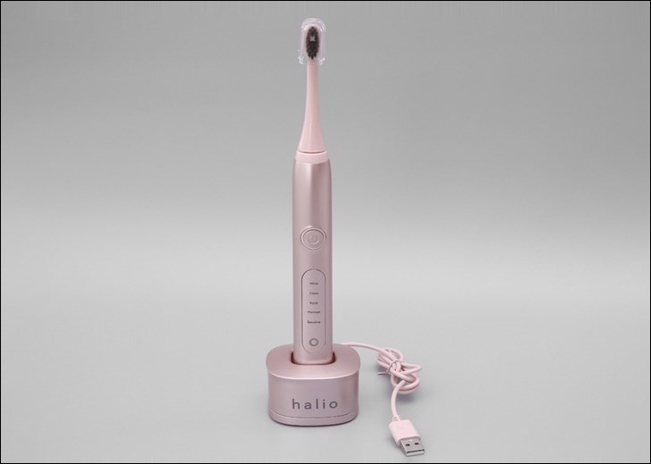 Bạn nên vệ sinh bàn chải điện Halio Sonic Whitening Pro Rose Gold sạch sẽ để ngăn ngừa vi khuẩn và nấm mốc xâm nhập gây ảnh hưởng đến sức khỏe