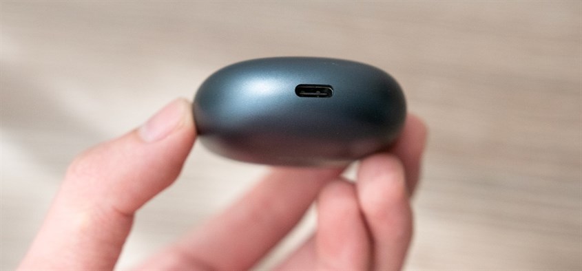 Tai nghe Vivo TWS Air Pro được hỗ trợ sạc nhanh bằng cổng Type-C