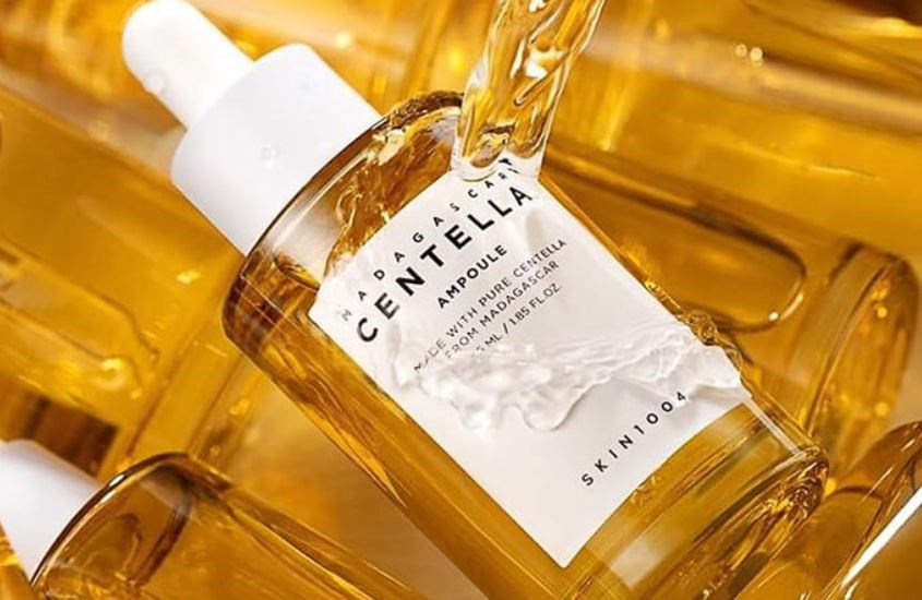 Tinh chất dưỡng ẩm và phục hồi da chiết xuất Rau Má Skin1004 Madagascar Centella Ampoule 55 ml