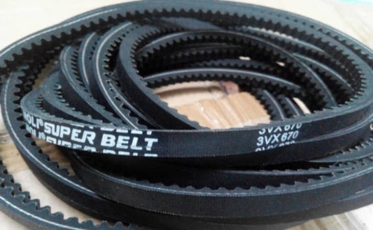 Dây curoa giúp kết nối với hệ thống con lăn truyền năng lượng cơ học đến lưng và chân Dây curoa giúp kết nối với hệ thống con lăn truyền năng lượng cơ học đến lưng và chân