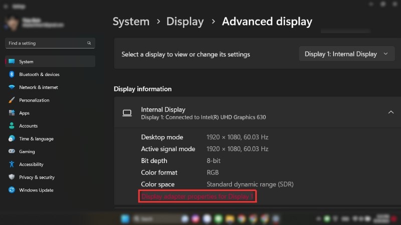 Bấm chọn Display adapter properties cho một trong hai màn hình để thay đổi cài đặt