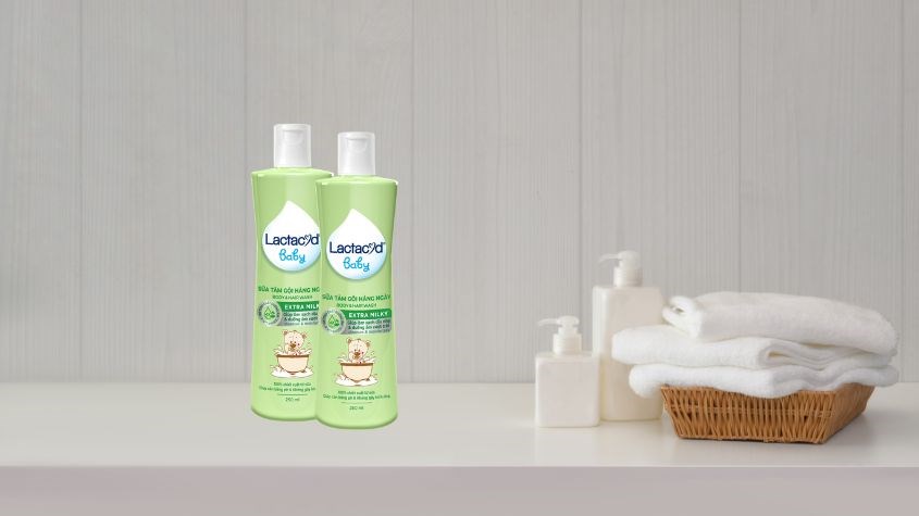 Sữa tắm gội cho bé Lactacyd Extra Milky hương dịu nhẹ 500 ml