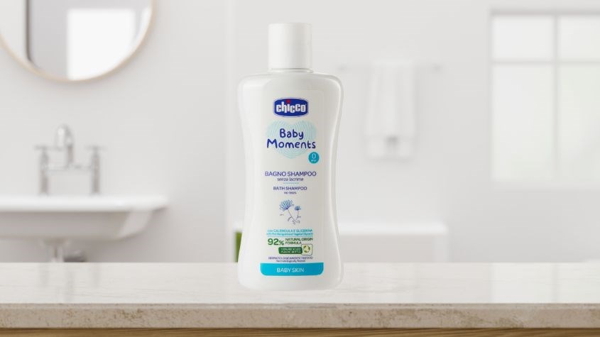 Sữa tắm & gội 2in1 cho bé Chicco chiết xuất hoa cúc 500 ml (mọi độ tuổi)