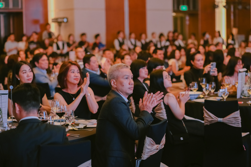 Dạ tiệc tối của The Operation Smile Vietnam nhằm tri ân các đối tác đã đồng hành cùng tổ chức trong các hoạt động thiện nguyện hằng năm