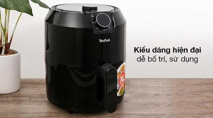 Nồi chiên không dầu Tefal EY201815 4.2 lít sở hữu vỏ ngoài bằng thép không gỉ, chịu nhiệt cao, kiểu dáng chắc chắn