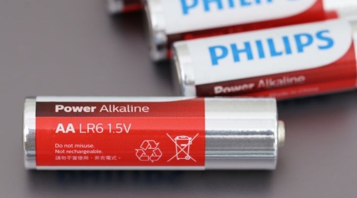 Pin AA 4 viên Alkaline Philips LR6P4B thuộc loại pin 2A thường được dùng cho đồng hồ, radio, micro dùng pin.