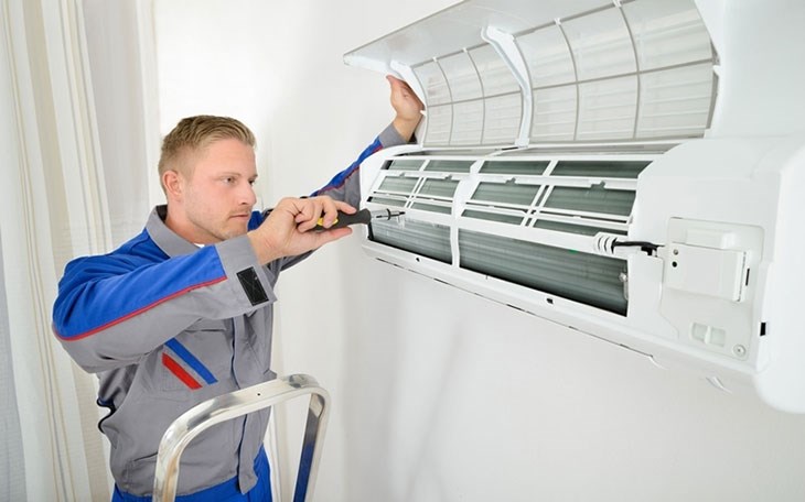 Bạn nên liên hệ đến trung tâm bảo hành sửa chữa điều hòa uy tín để khắc phục lỗi điều hòa có mùi khét Bạn nên liên hệ đến trung tâm bảo hành sửa chữa điều hòa uy tín để khắc phục lỗi điều hòa có mùi khét