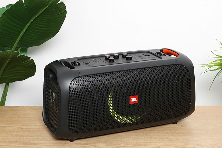 Loa Bluetooth JBL Partybox On The Go là thương hiệu uy tín của Mỹ