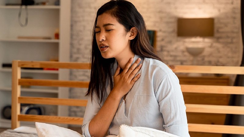 Bệnh nhân có thể cảm thấy khó thở 