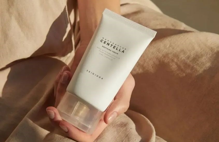 Kem dưỡng ẩm chiết xuất Rau Má Skin1004 Madagascar Centella Soothing 75 ml