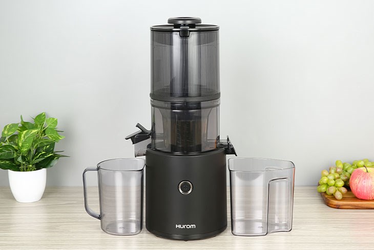 Máy ép chậm Hurom H300E-BBE có giá 14.200.000 đồng (cập nhật tháng 06/2023, có thể thay đổi theo thời gian)