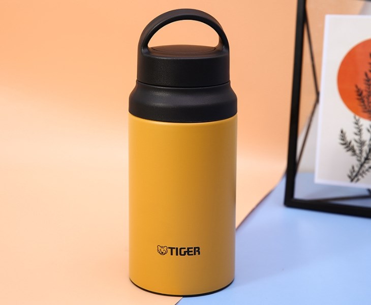 Bình giữ nhiệt inox 400 ml Tiger MCZ-S040YEV sử dụng công nghệ Blasting chống bám bẩn và mùi hôi