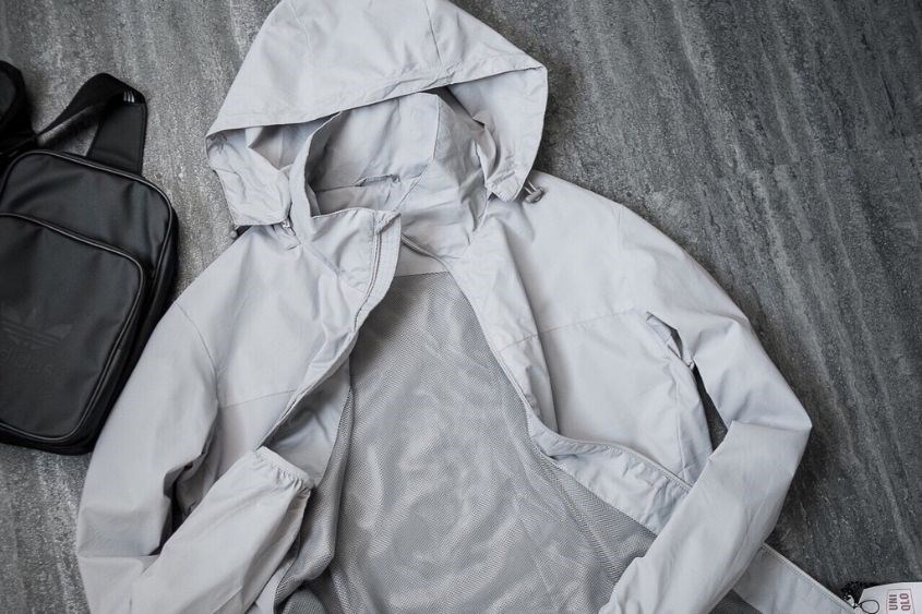 Áo khoác dù khá được ưa chuộng gần đây