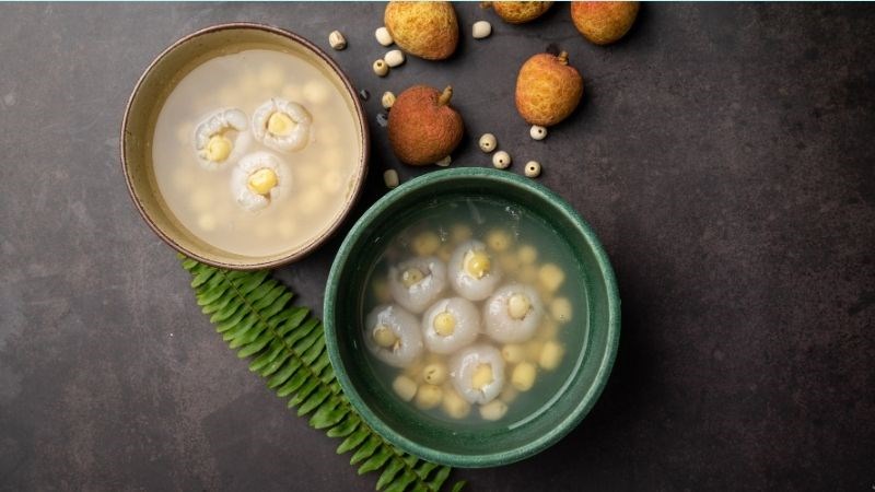 Chè vải hạt sen là món ăn thanh mát và giàu dinh dưỡng