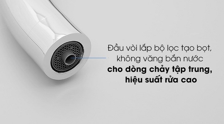 Vòi rửa chén nóng lạnh tăng áp đồng Malloca K150DW được trang bị bộ lọc tạo bọt, giúp nguồn nước chảy ra tập trung và hiệu quả hơn