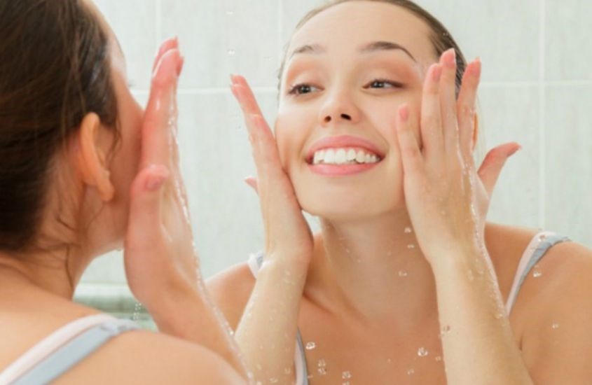 Lưu ý rửa mặt đúng cách để mang lại hiệu quả cao