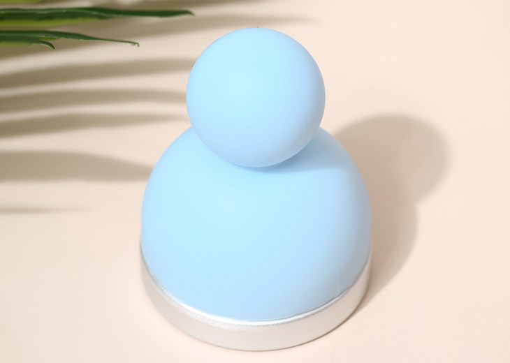Cây lăn lạnh massage Emmié Face & Body Ice Cooler Blue đang được bán với giá 398.000 đồng (cập nhật 06/2023 và có thể thay đổi theo thời gian)