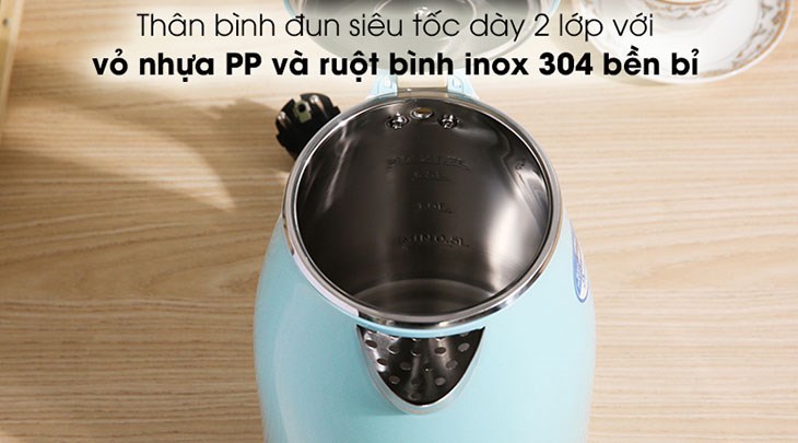 Bình đun siêu tốc BlueStone 1.7 lít KTB-3458 có thân bình dày 2 lớp vỏ nhựa PP và ruột bình inox 304 bền bỉ