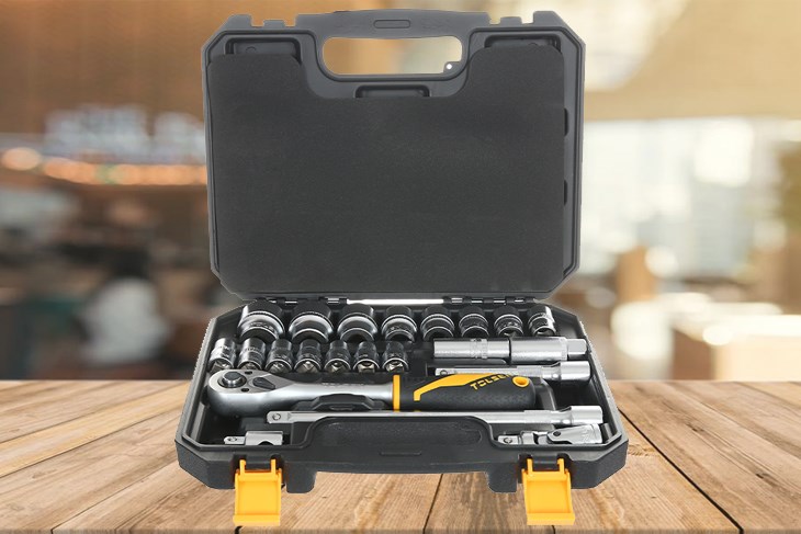 Bộ dụng cụ đa năng 22 món Tolsen 15139 tích hợp nhiều dụng cụ tiện dụng, dễ dàng tháo lắp, sử dụng