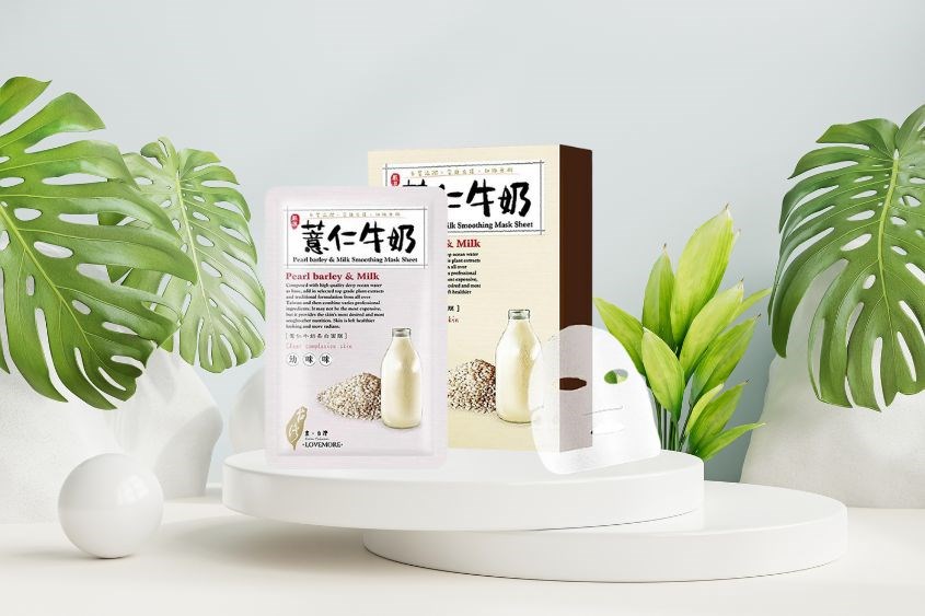 Sản phẩm mặt nạ Ý Dĩ & Sữa Tươi Lovemore giúp cấp ẩm và làm sạch da