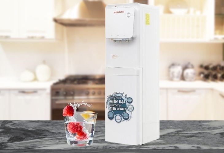 Cây nước nóng lạnh Sunhouse SHD9546 670W có giá 2.990.000 VNĐ ( cập nhật 06/2023, có thể thay đổi thời gian), phù hợp với nhiều gia đình