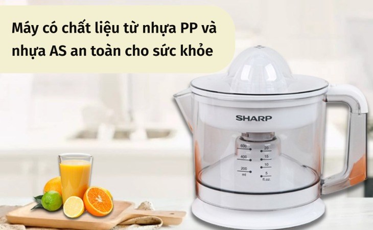 Máy vắt cam Sharp được làm từ nhựa PP và  AS, đảm bảo an toàn cho sức khỏe, dễ dàng lau chùi
