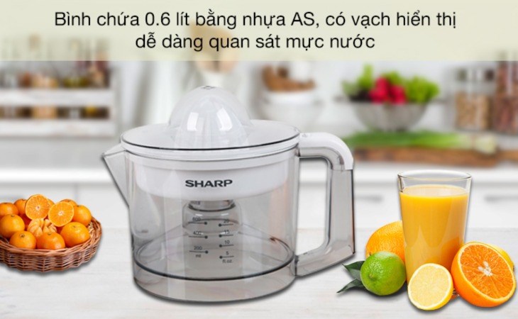 Bình chứa của máy vắt cam Sharp 25W EJ-J256-WH ở mức 0,6 lít, trữ được từ 2 - 3 ly nước 