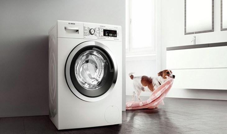 Khi chu kỳ giặt trên máy bắt đầu, máy tạo Ozone giải phóng khí vào trong lồng giặt. Các phân tử này được hòa tan và bắt đầu tiến hành phá hủy tế bào của vi khuẩn