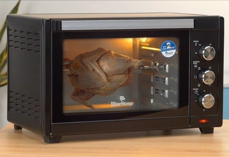 Sản phẩm có màu đen mạnh mẽ đầy tinh tế và sang trọng