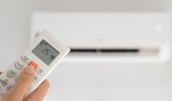 Nhiệt độ cài đặt của điều hòa tốt nhất là từ 25 - 29 độ C, bạn không nên cài đặt nhiệt độ quá thấp vì một lượng lớn điện năng sẽ bị mất đi nếu bạn sử dụng trong thời gian dài