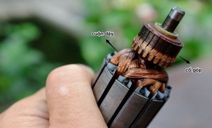 Cổ góp máy khoan bị mòn cũng có thể khiến thiết bị dễ bị đánh lửa sau thời gian dài sử dụng