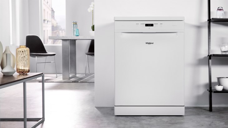 Máy rửa chén độc lập Whirlpool WFC 3C26P đạt chuẩn tiết kiệm năng lượng A++ theo quy định Châu Âu