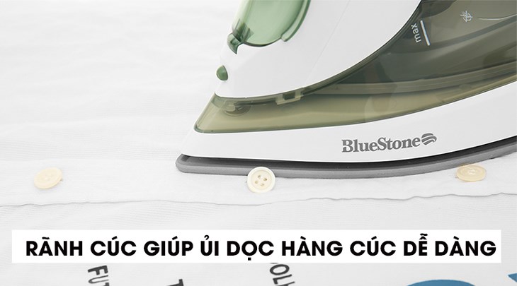 Mũi bàn ủi hơi nước BlueStone SIB-3879 2400W nhọn, có rãnh cúc giúp tiếp cận các khu vực khó ủi dễ dàng Mũi bàn ủi hơi nước BlueStone SIB-3879 2400W nhọn, có rãnh cúc giúp tiếp cận các khu vực khó ủi dễ dàng