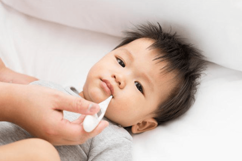 Mách mẹ cách đo nhiệt độ cơ thể trẻ sơ sinh đúng nhất