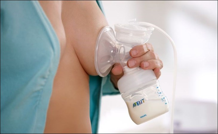 Mẹ nên nhớ tiệt trùng máy đúng cách để loại bỏ được các vi khuẩn và các mầm gây bệnh, giúp đảm bảo an toàn cho bé Mẹ nên tiệt trùng máy đúng cách để loại bỏ được các vi khuẩn và các mầm gây bệnh, giúp đảm bảo an toàn cho bé