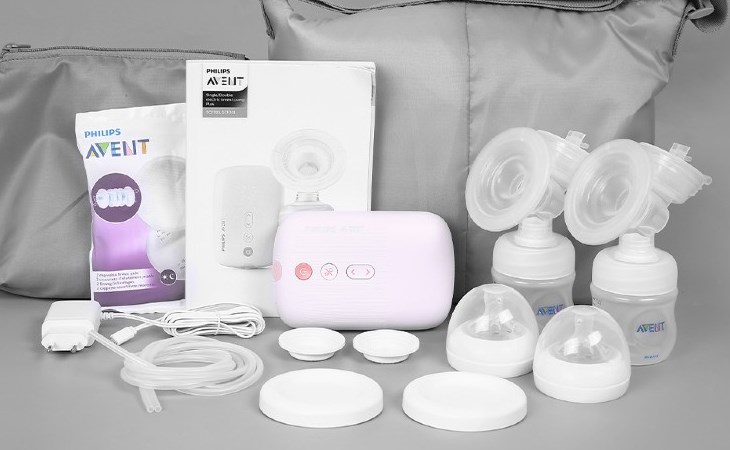 Bạn thảo rời một cách nhẹ nhàng các bộ phận của máy hút sữa điện ra để bắt đầu quá trình vệ sinh Bạn hãy tháo rời các bộ phận của máy hút sữa điện ra để bắt đầu quá trình vệ sinh