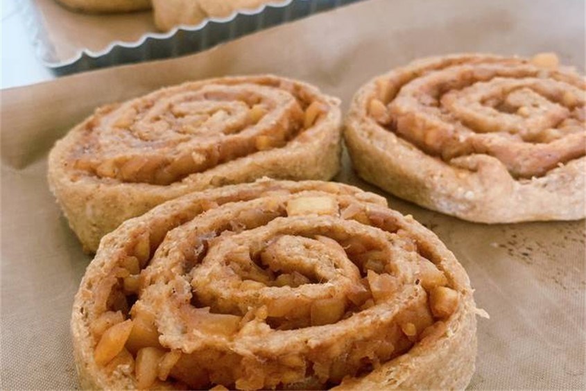 Cách làm bánh cuộn táo quế giảm cân thơm ngon nhất