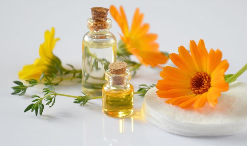 Ưu tiên lựa chọn tinh dầu nguyên chất 100%, không có chất phụ gia