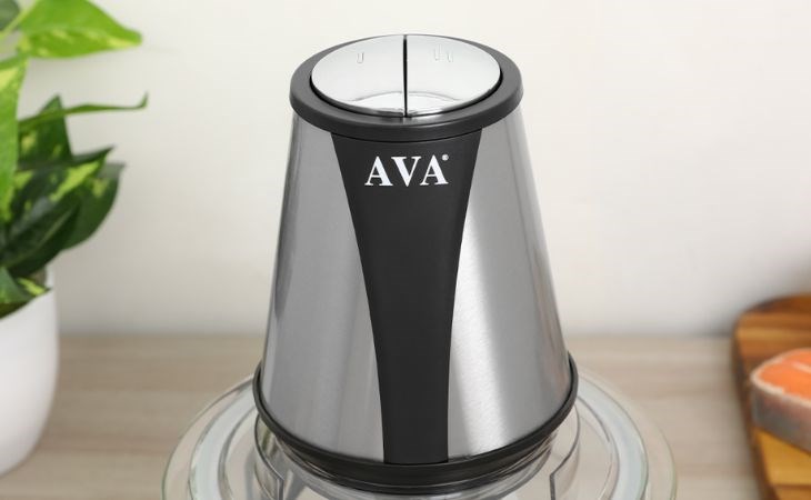 Máy xay thịt AVA có 2 tốc độ tùy chỉnh bằng nút nhấn ở mặt trên phần động cơ dễ sử dụng