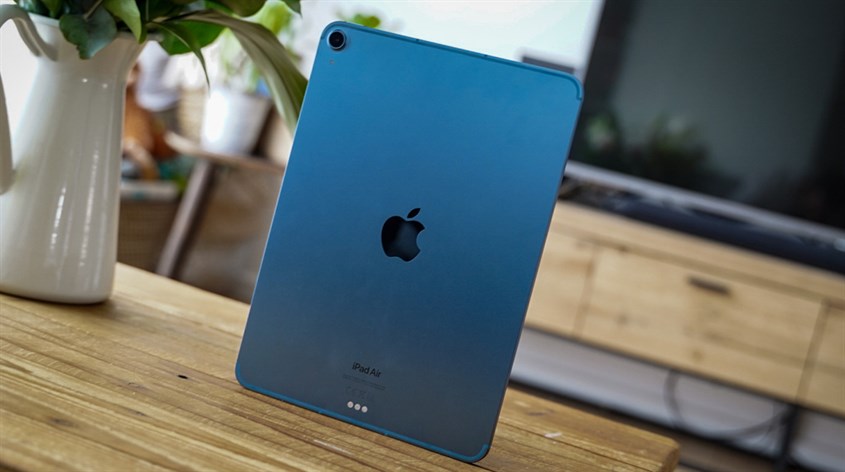 iPad Air sử dụng chip Apple M1 và A14 giúp cho các tác vụ trở nên mượt mà