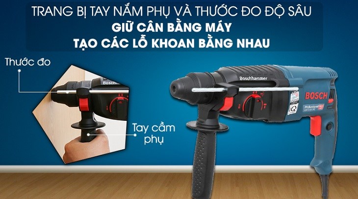 Máy khoan búa điện Bosch GBH 2-26 DRE 800W được trang bị tay nắm phụ với chất liệu nhựa chống trơn trượt giúp cố định và cân bằng máy khoan Máy khoan búa điện Bosch GBH 2-26 DRE 800W được trang bị tay nắm phụ với chất liệu nhựa chống trơn trượt giúp cố định và cân bằng máy khoan