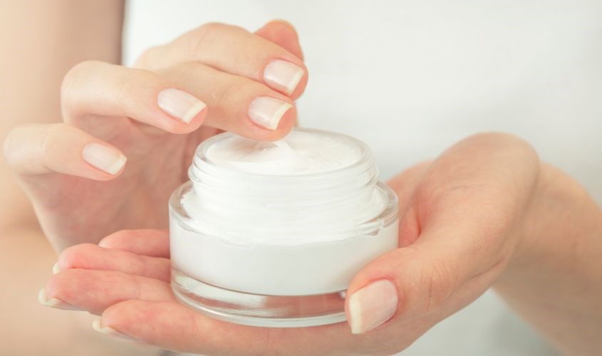 Kem dưỡng ẩm chiết xuất ngọc giúp da luôn tươi sáng