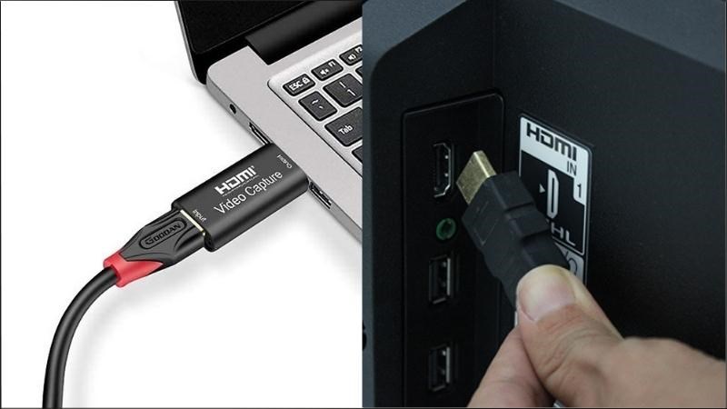 Cắm hai đầu dây kết nối vào cổng HDMI của MacBook và tivi