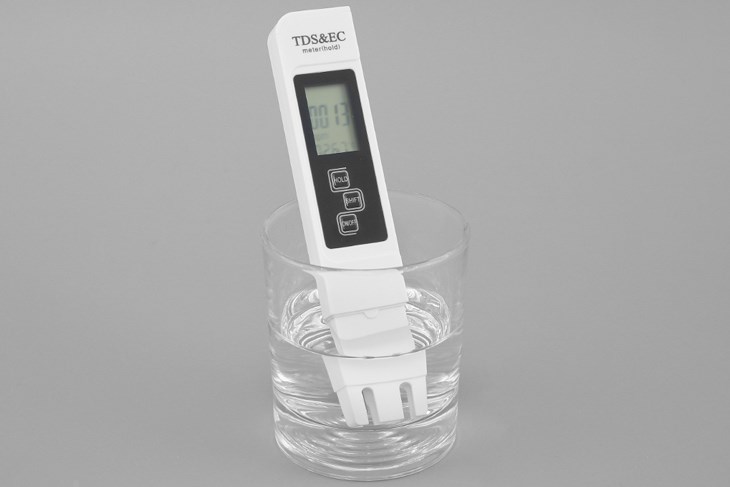 Bạn có thể sử dụng bút thử nước Delites WB-2 để kiểm tra nguồn nước đầu ra