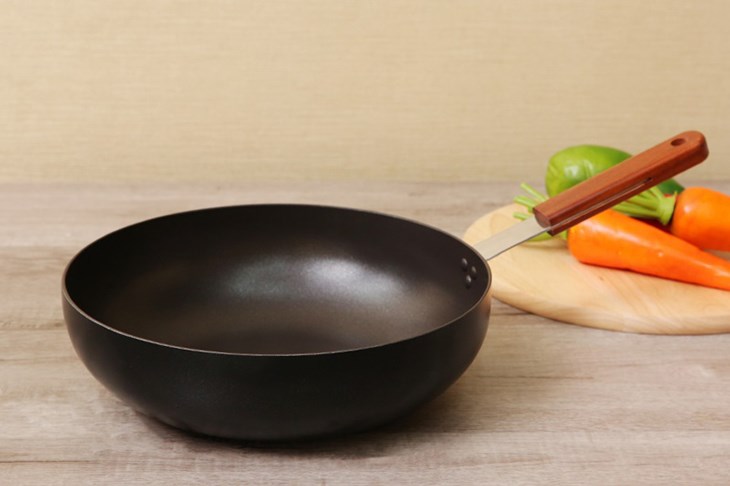 Chảo nhôm sâu chống dính đáy từ 28 cm Happycook OSWP-28IH được bán với giá 420.000 đồng (cập nhật 07/2023 và có thể thay đổi theo thời gian) Chảo nhôm sâu chống dính đáy từ 28 cm Happycook OSWP-28IH được bán với giá 420.000 đồng (cập nhật 07/2023 và có thể thay đổi theo thời gian)