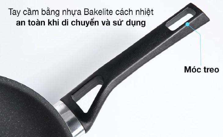Chảo nhôm chống dính vân đá đáy từ 28 cm Kims Cook EARM128H có thiết kế móc treo tiện lợi giúp bảo quản tốt hơn sau khi sử dụng. Chảo nhôm chống dính vân đá đáy từ 28 cm Kims Cook EARM128H có thiết kế móc treo tiện lợi giúp bảo quản tốt hơn sau khi sử dụng
