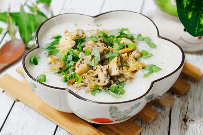 Cách nấu cháo hải sản cho bé từ trai 